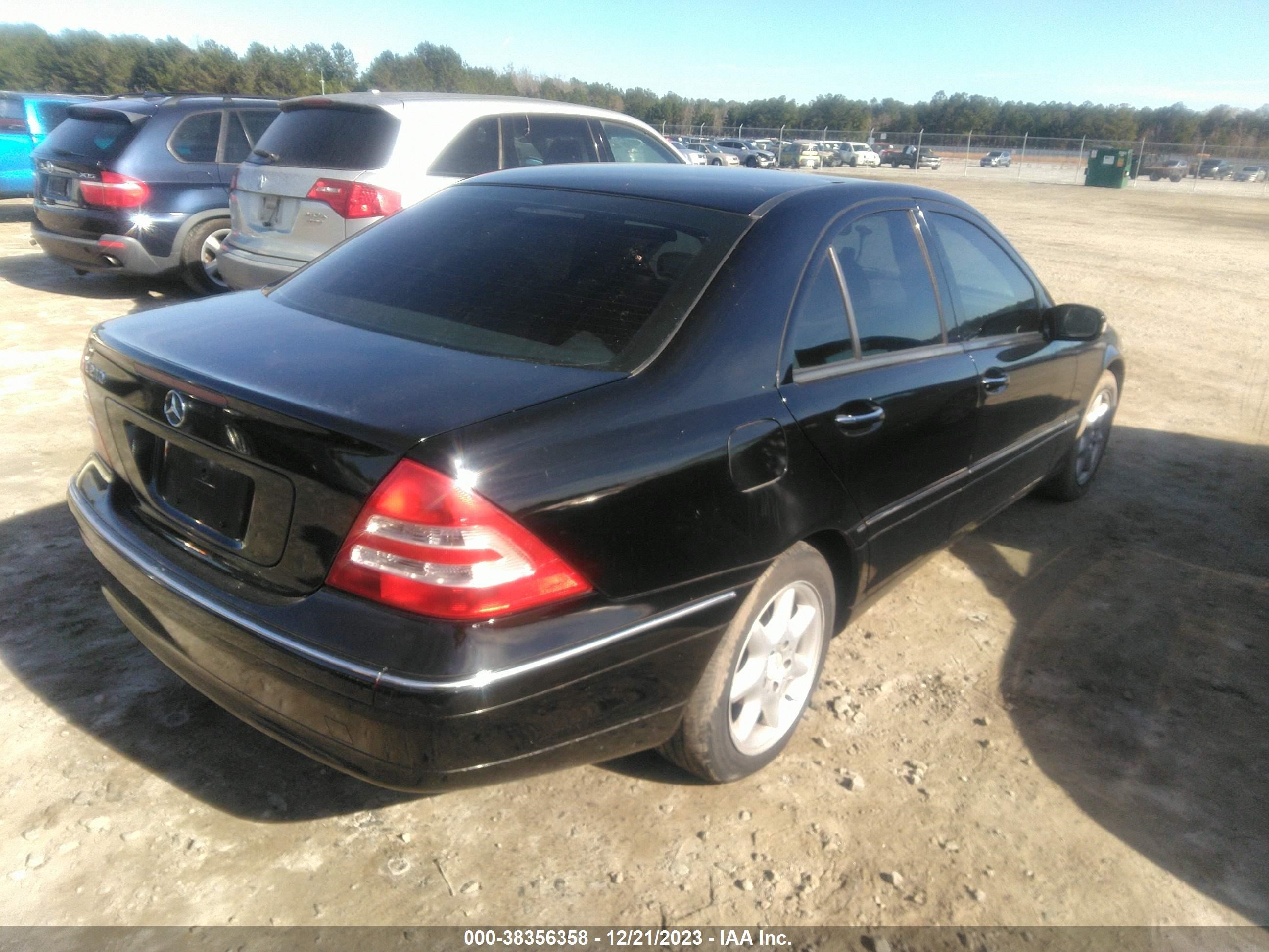 Photo 3 VIN: WDBRF61J13E014754 - MERCEDES-BENZ C-KLASSE 