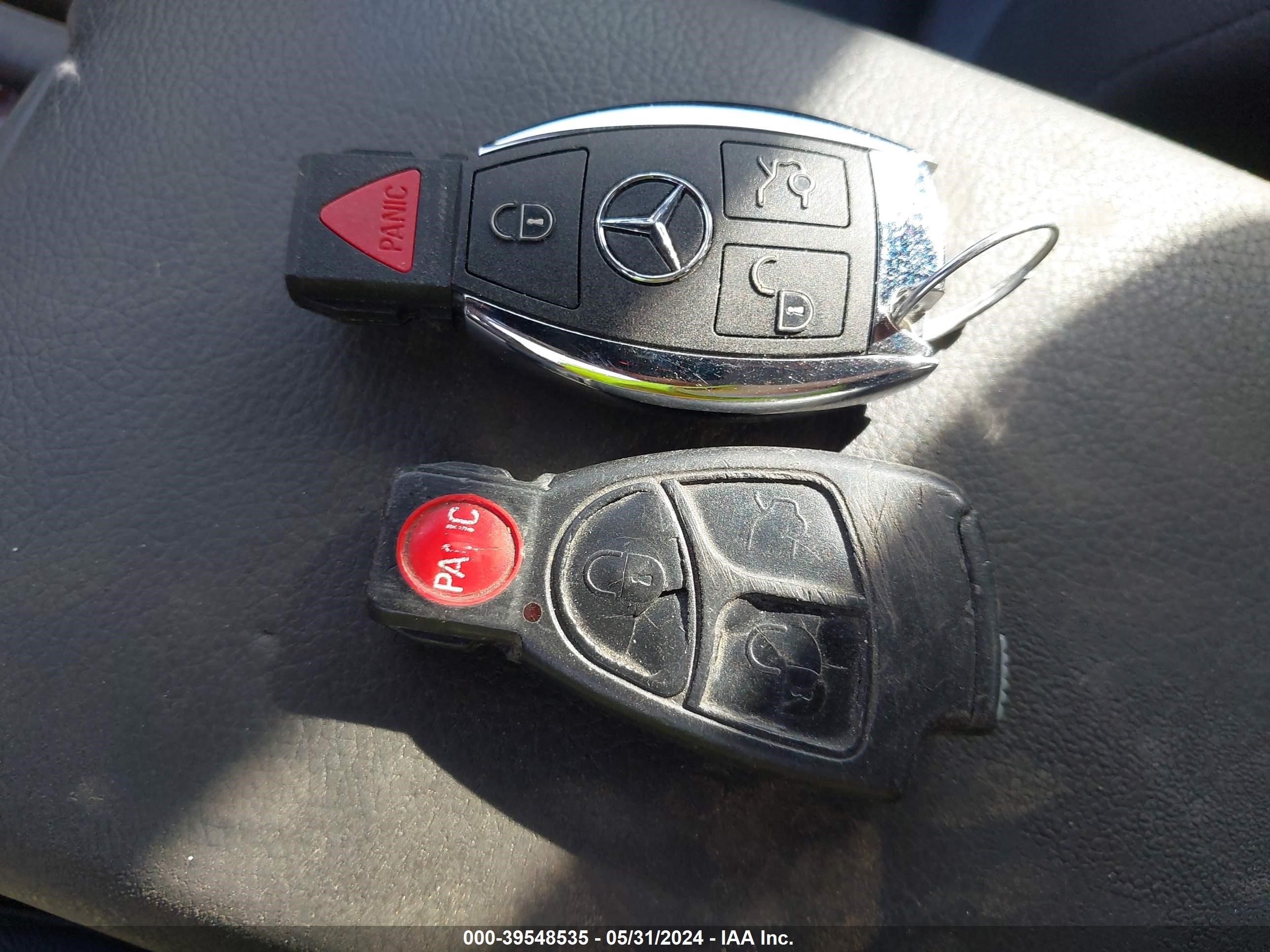 Photo 10 VIN: WDBRF61J22F227883 - MERCEDES-BENZ NULL 