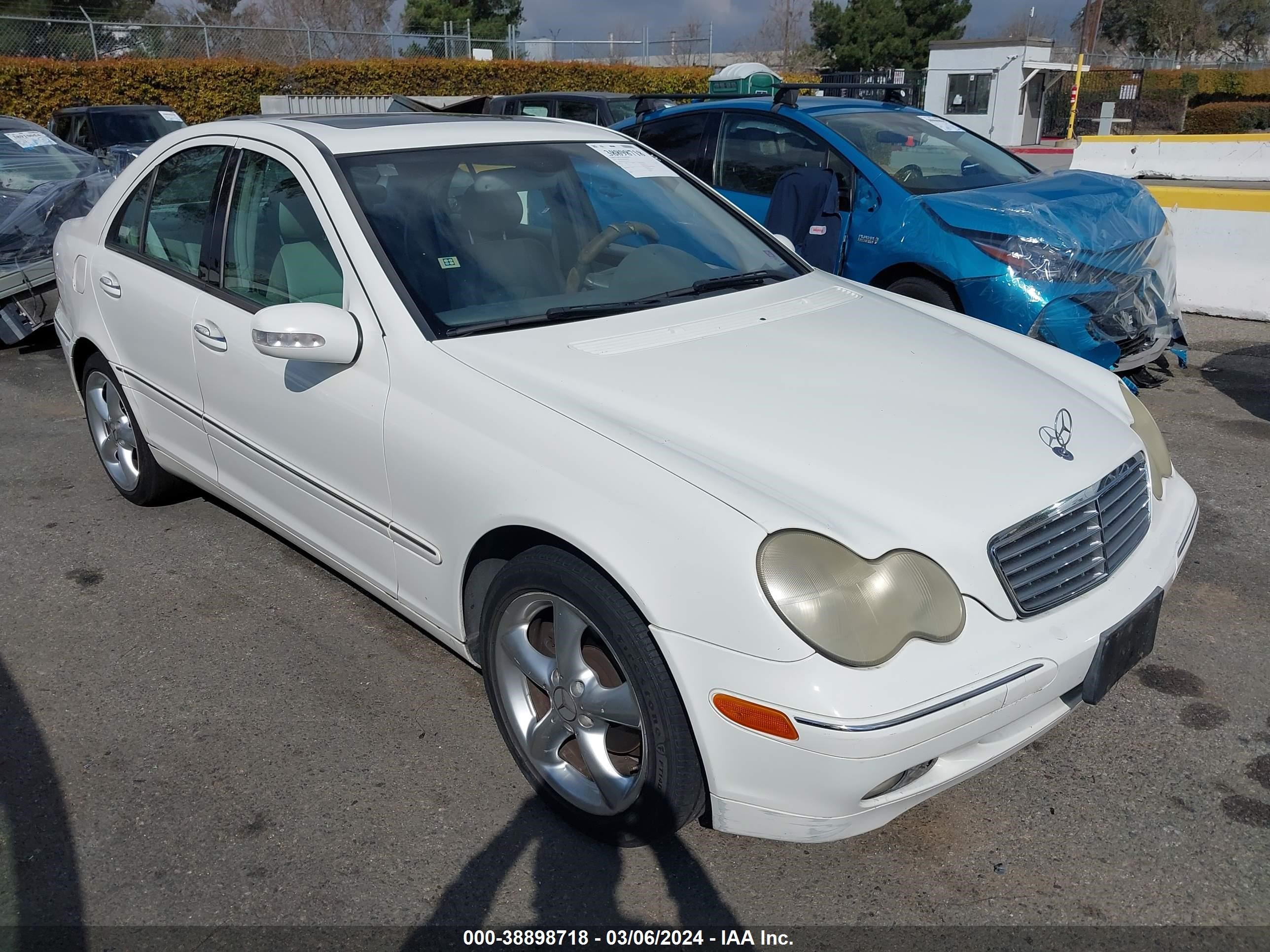 Photo 0 VIN: WDBRF61J24A572301 - MERCEDES-BENZ NULL 