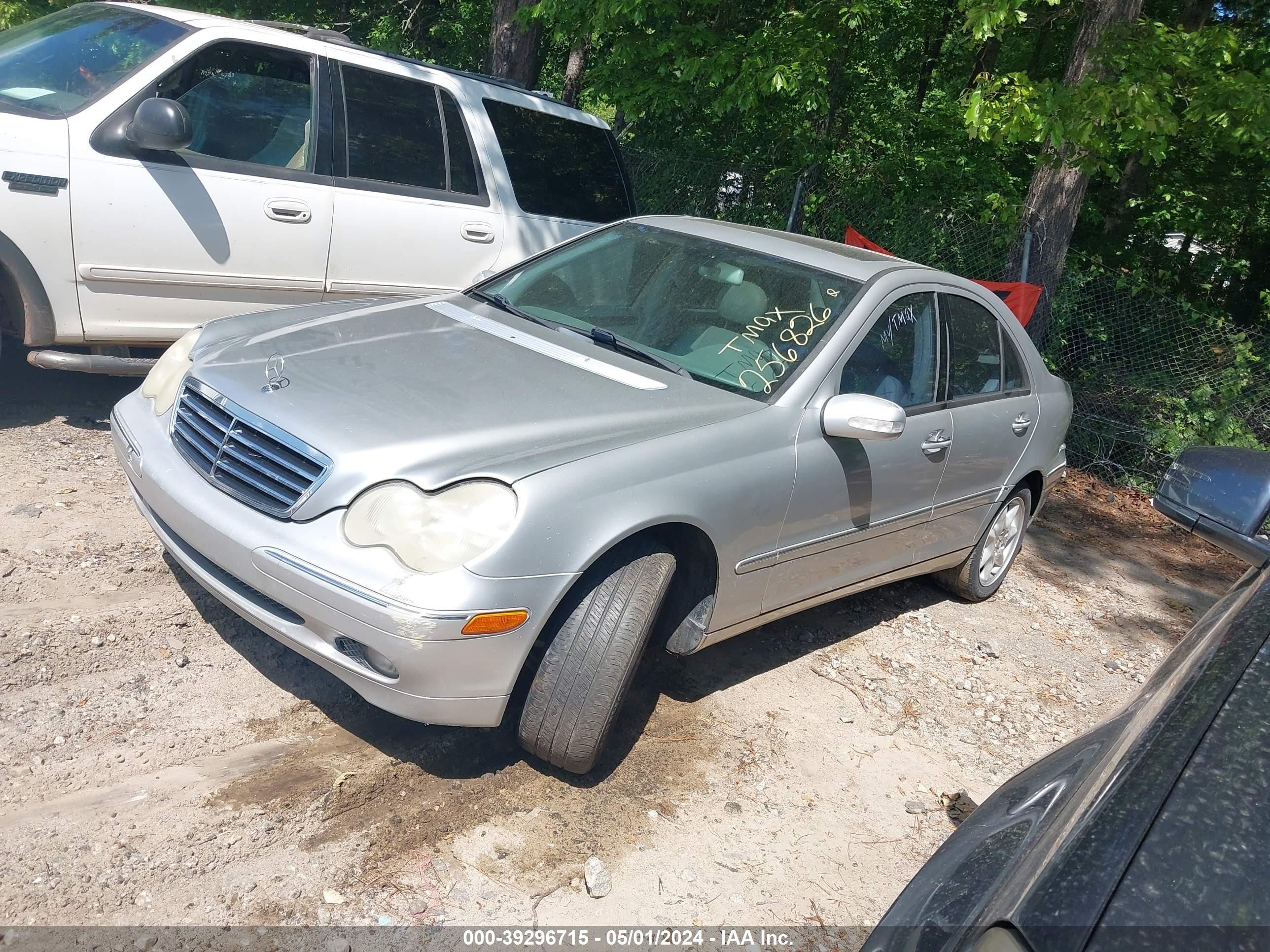 Photo 1 VIN: WDBRF61J32F256826 - MERCEDES-BENZ C-KLASSE 