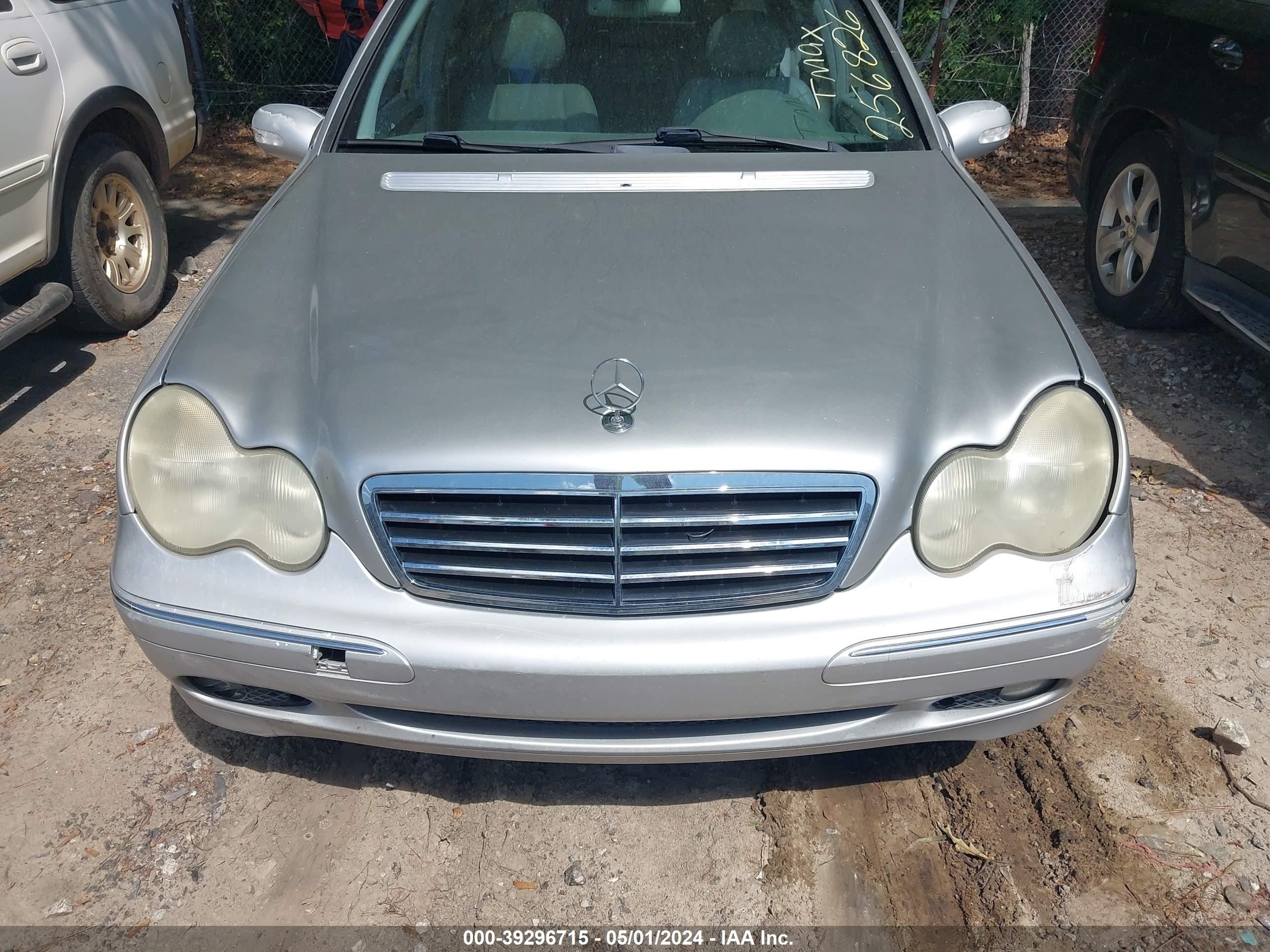 Photo 5 VIN: WDBRF61J32F256826 - MERCEDES-BENZ C-KLASSE 