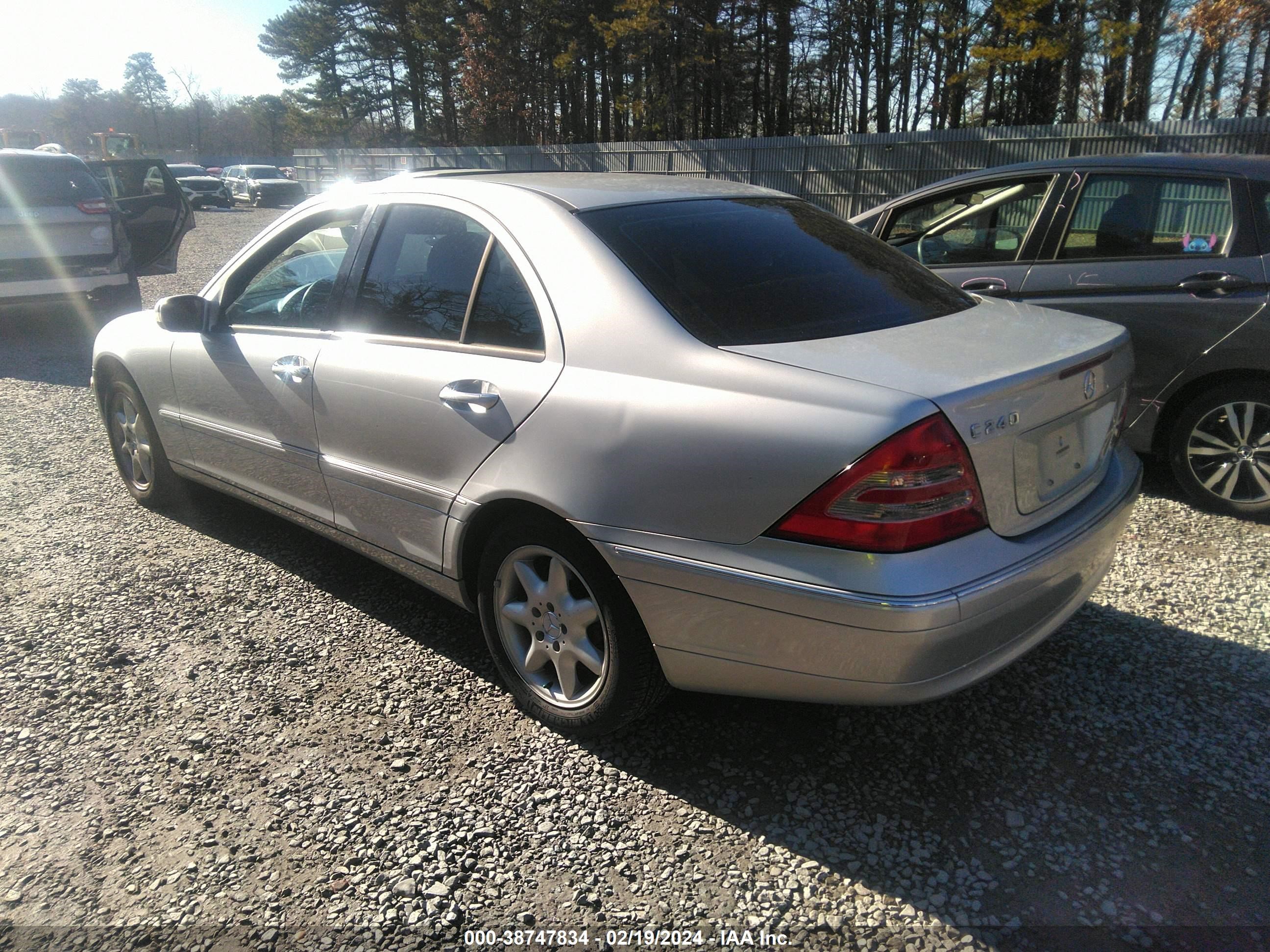 Photo 2 VIN: WDBRF61J43F333592 - MERCEDES-BENZ NULL 