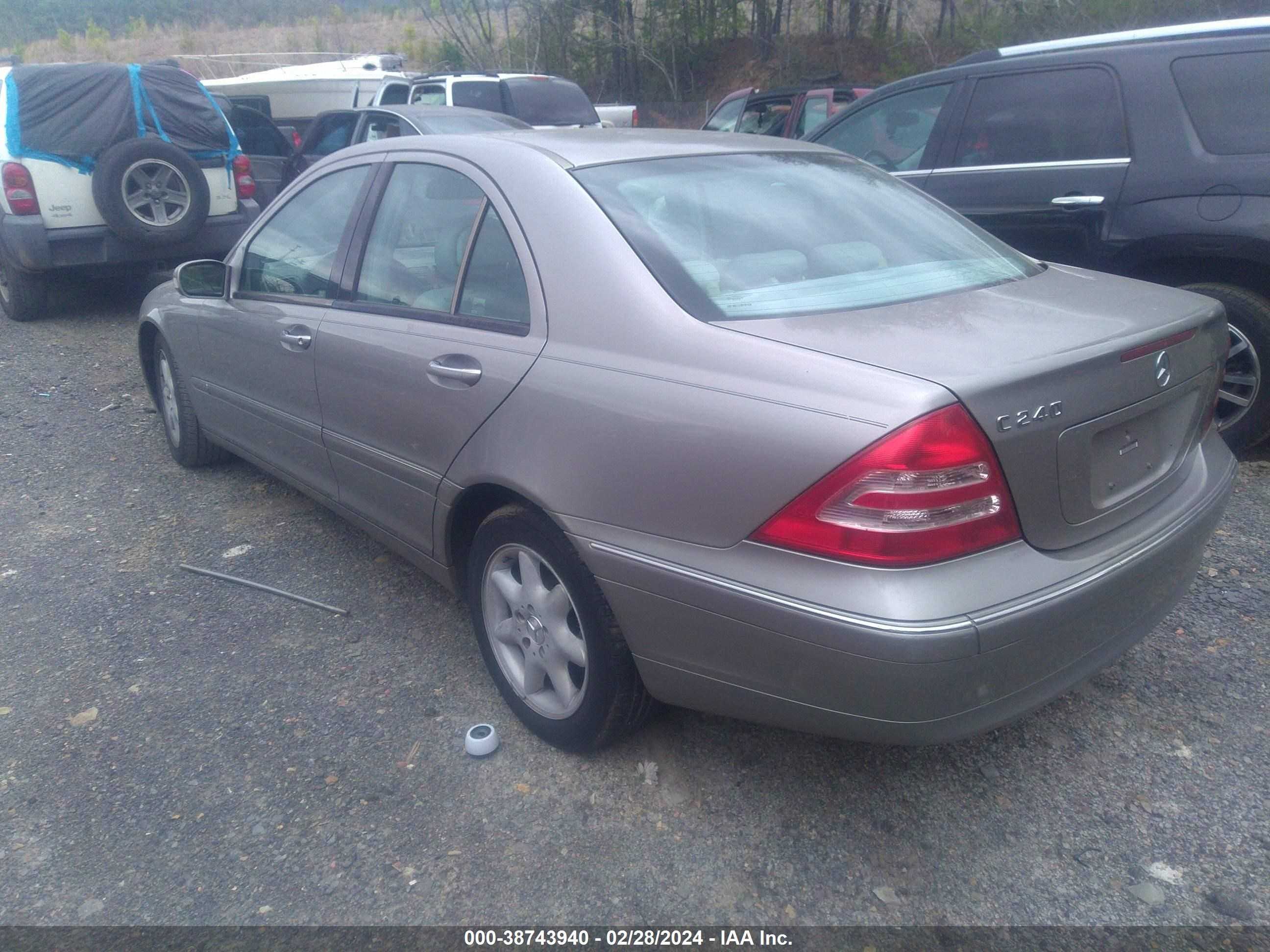 Photo 2 VIN: WDBRF61J74E017952 - MERCEDES-BENZ C-KLASSE 