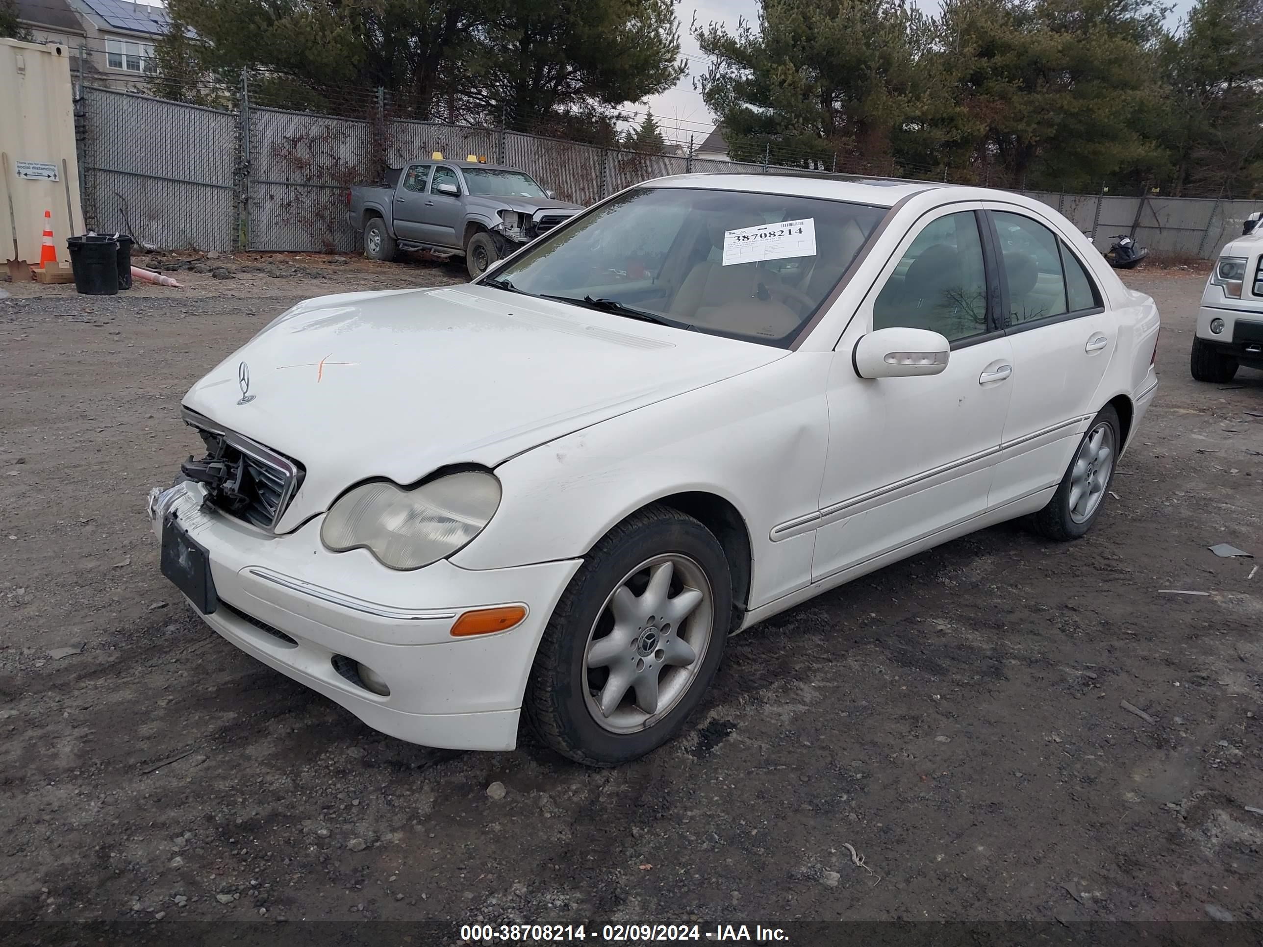 Photo 1 VIN: WDBRF61J93A471741 - MERCEDES-BENZ C-KLASSE 