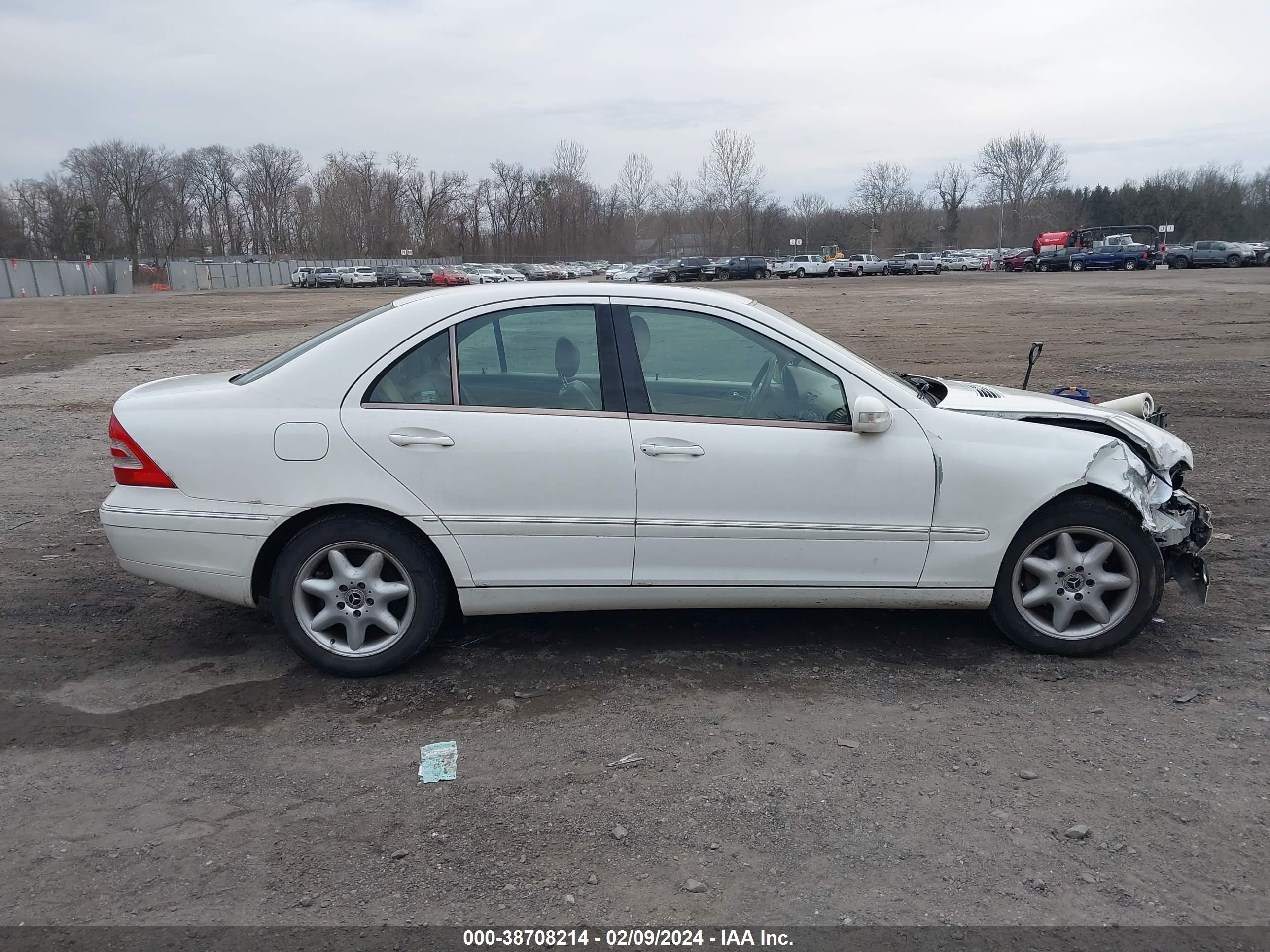 Photo 12 VIN: WDBRF61J93A471741 - MERCEDES-BENZ C-KLASSE 