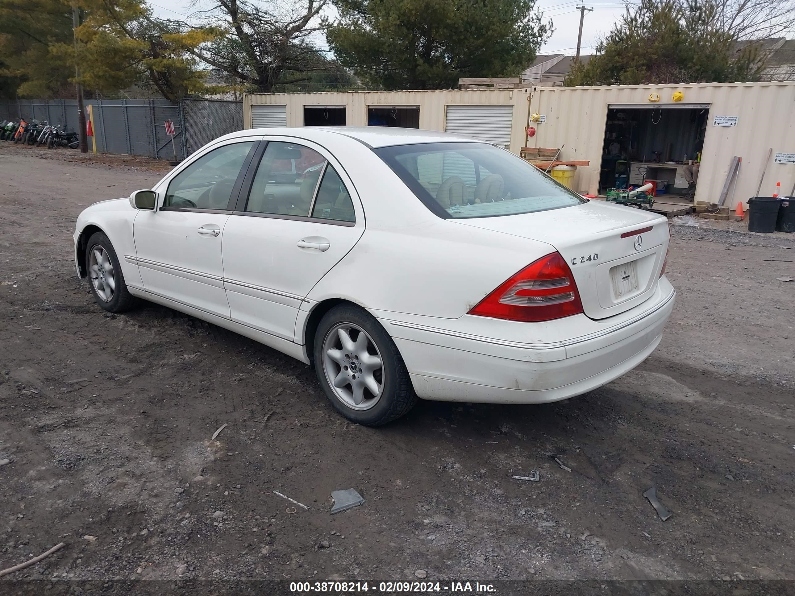 Photo 2 VIN: WDBRF61J93A471741 - MERCEDES-BENZ C-KLASSE 