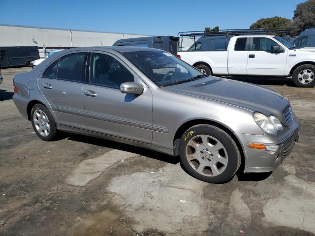 Photo 3 VIN: WDBRF61J95A694249 - MERCEDES-BENZ C 240 