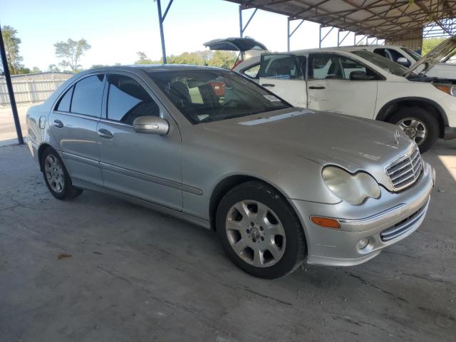 Photo 3 VIN: WDBRF64J25F581340 - MERCEDES-BENZ C 320 