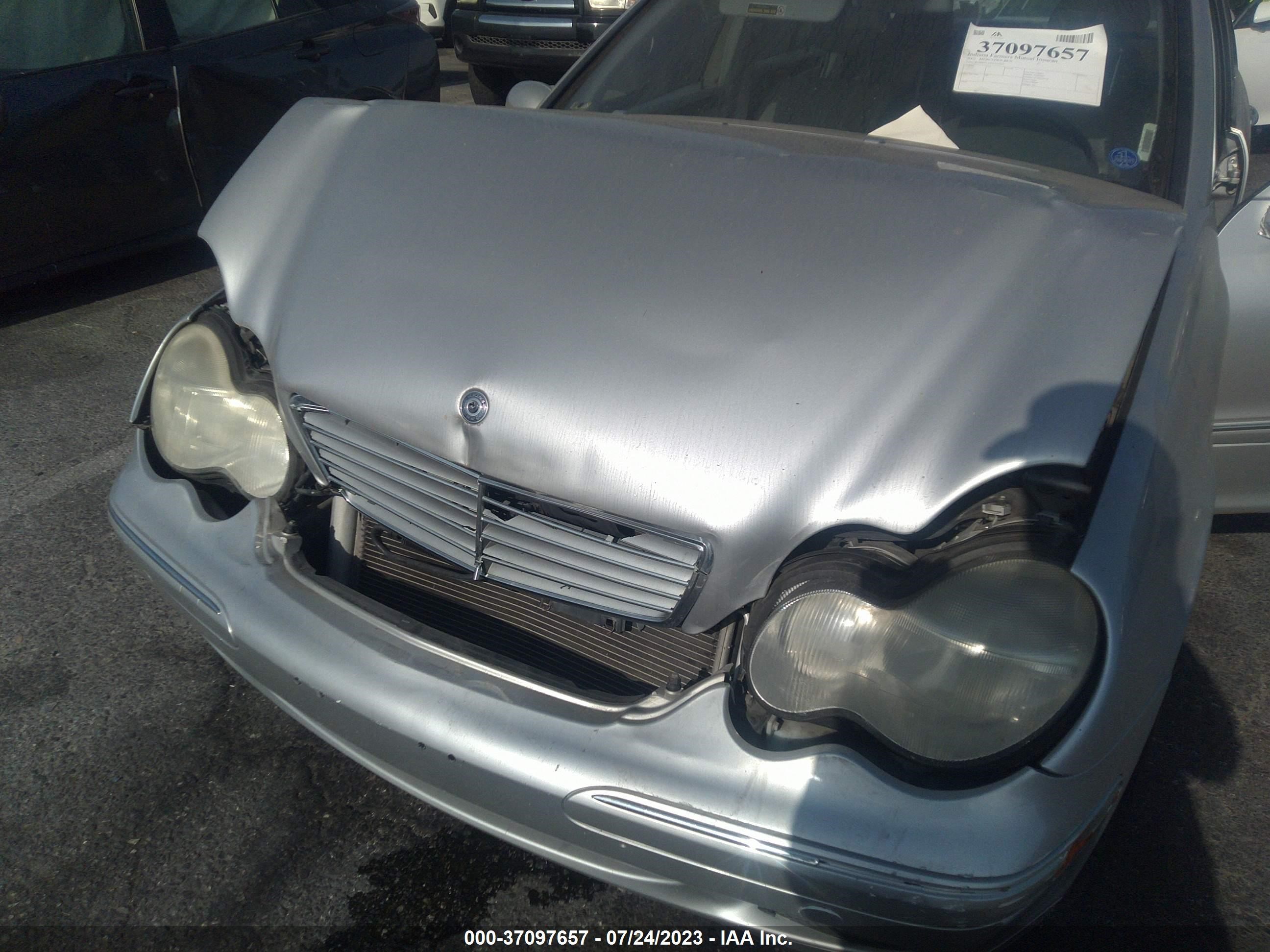 Photo 5 VIN: WDBRF64J32F155927 - MERCEDES-BENZ C-KLASSE 