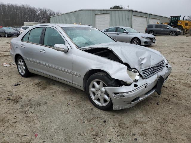 Photo 3 VIN: WDBRF64J34F551570 - MERCEDES-BENZ C-CLASS 