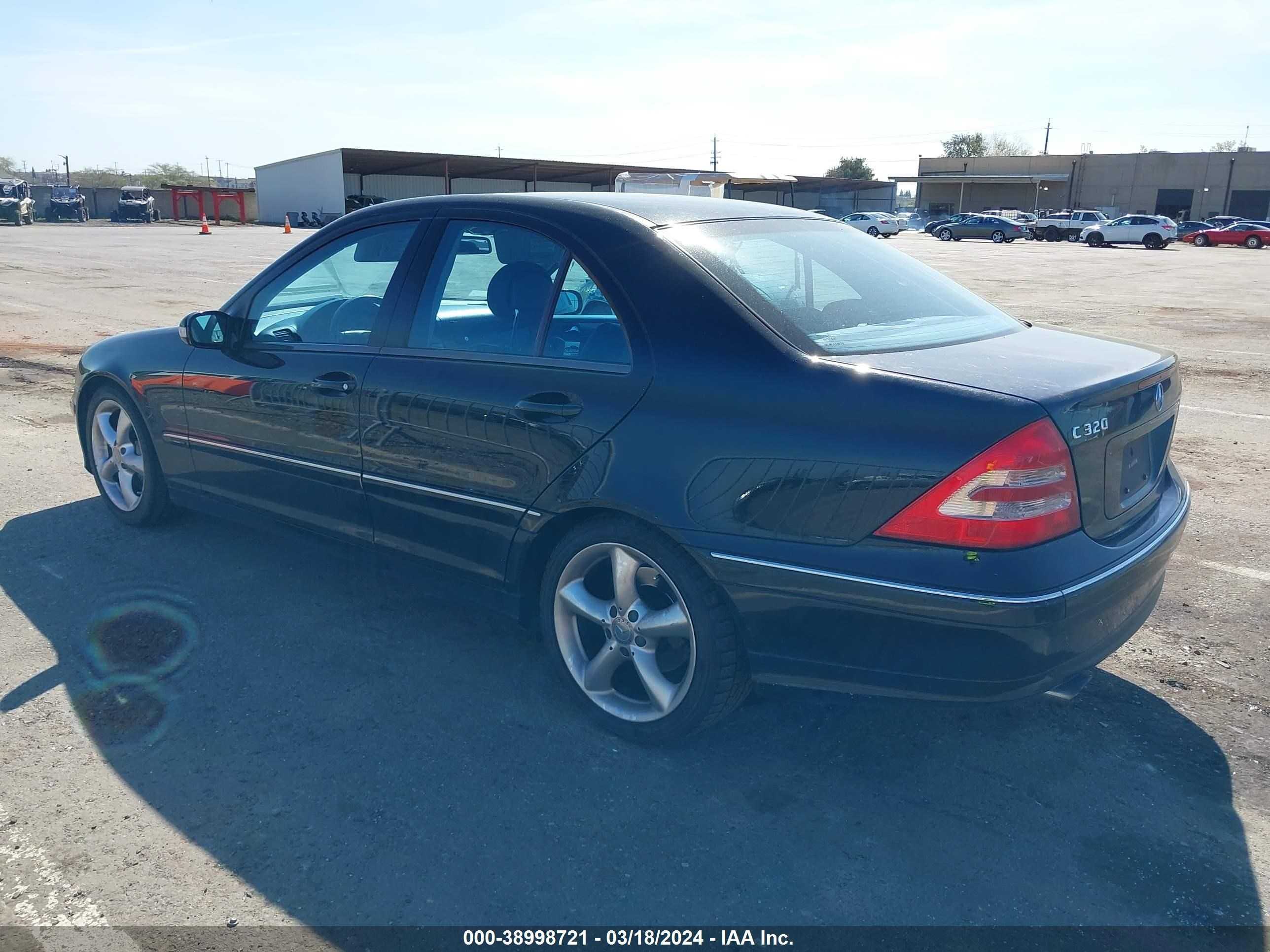 Photo 2 VIN: WDBRF64J44F488589 - MERCEDES-BENZ NULL 