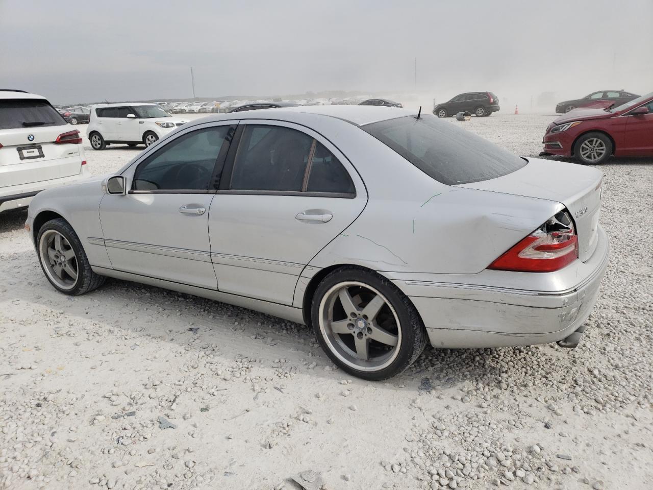 Photo 1 VIN: WDBRF64J61F113881 - MERCEDES-BENZ C-KLASSE 