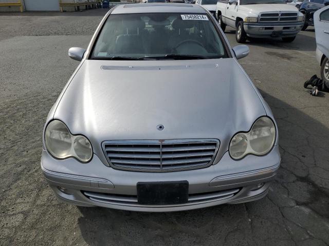 Photo 4 VIN: WDBRF64J75F581799 - MERCEDES-BENZ C 320 