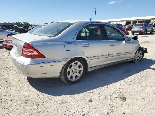 Photo 2 VIN: WDBRF64J75F585674 - MERCEDES-BENZ C320 