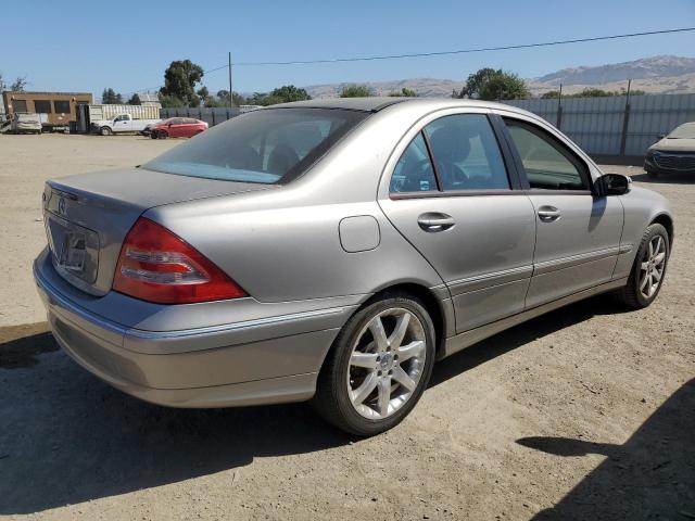 Photo 2 VIN: WDBRF64J93F379284 - MERCEDES-BENZ C 320 