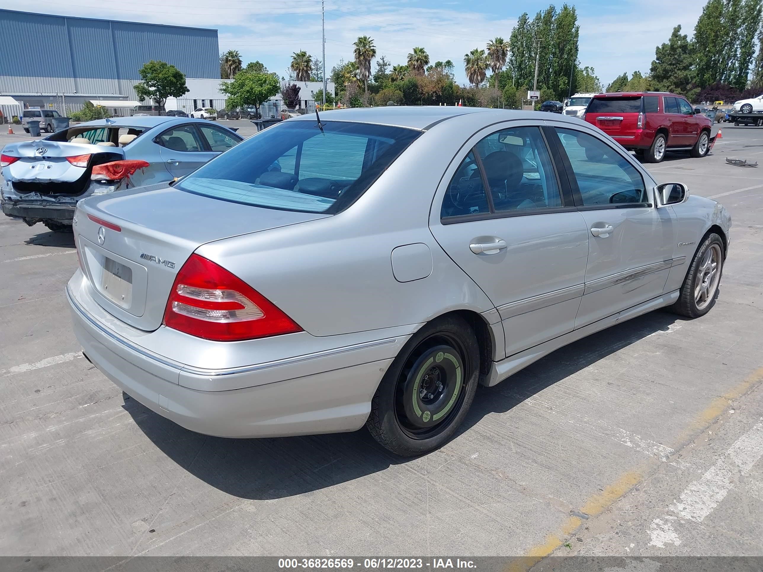 Photo 3 VIN: WDBRF65J24F510894 - MERCEDES-BENZ C-KLASSE 