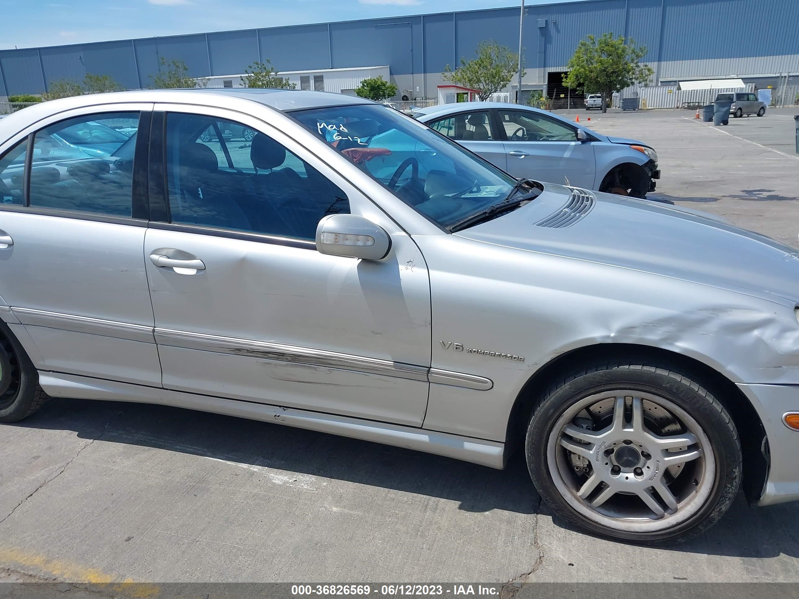 Photo 5 VIN: WDBRF65J24F510894 - MERCEDES-BENZ C-KLASSE 