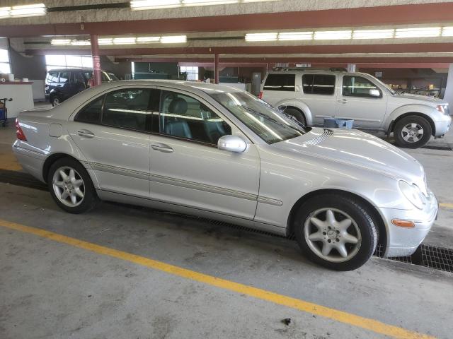 Photo 3 VIN: WDBRF81J03F412804 - MERCEDES-BENZ C-CLASS 