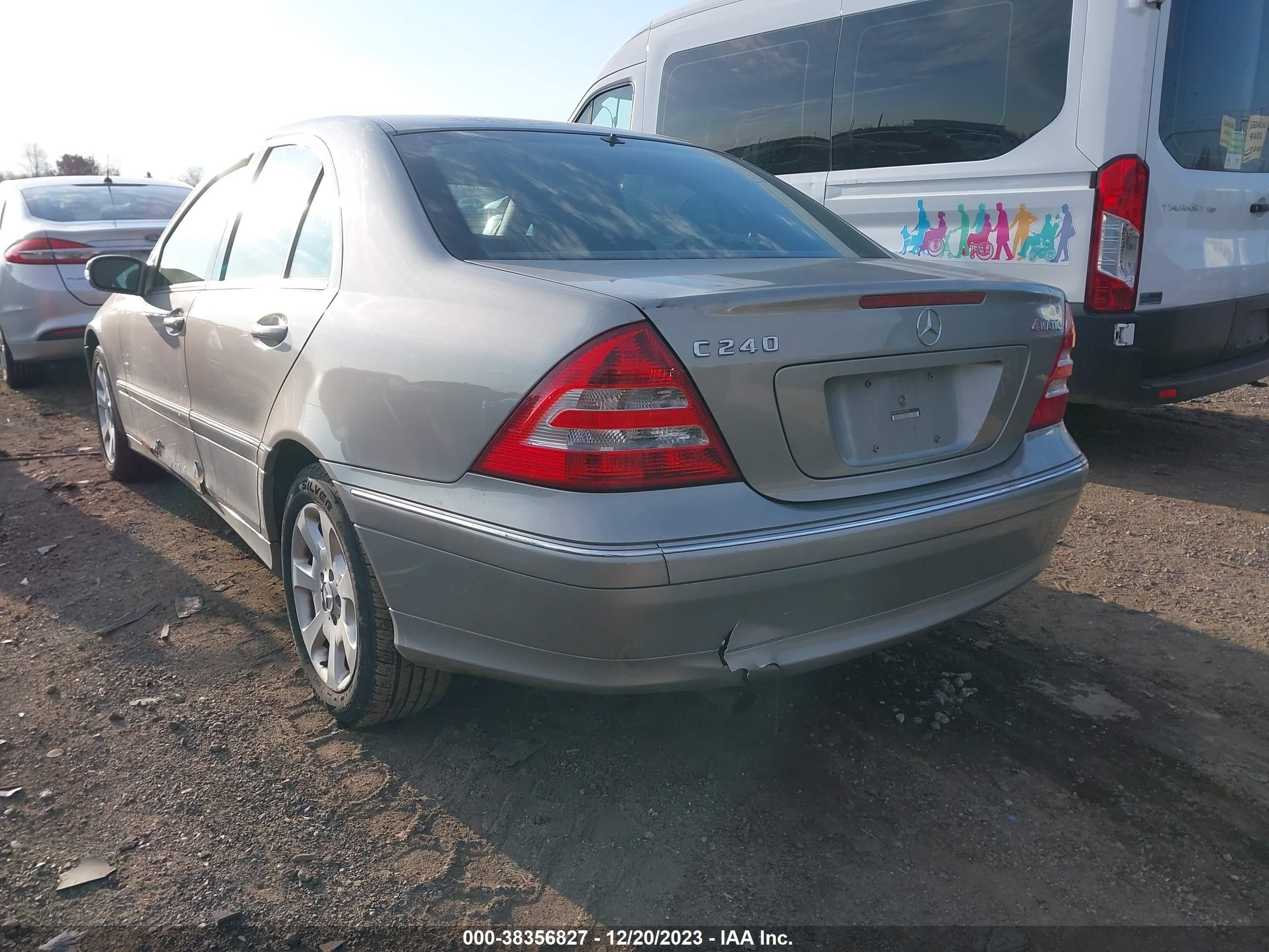 Photo 2 VIN: WDBRF81J05F617798 - MERCEDES-BENZ C-KLASSE 