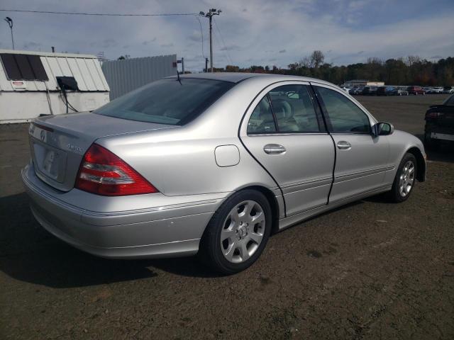 Photo 2 VIN: WDBRF81J05F638926 - MERCEDES-BENZ C 240 4MAT 