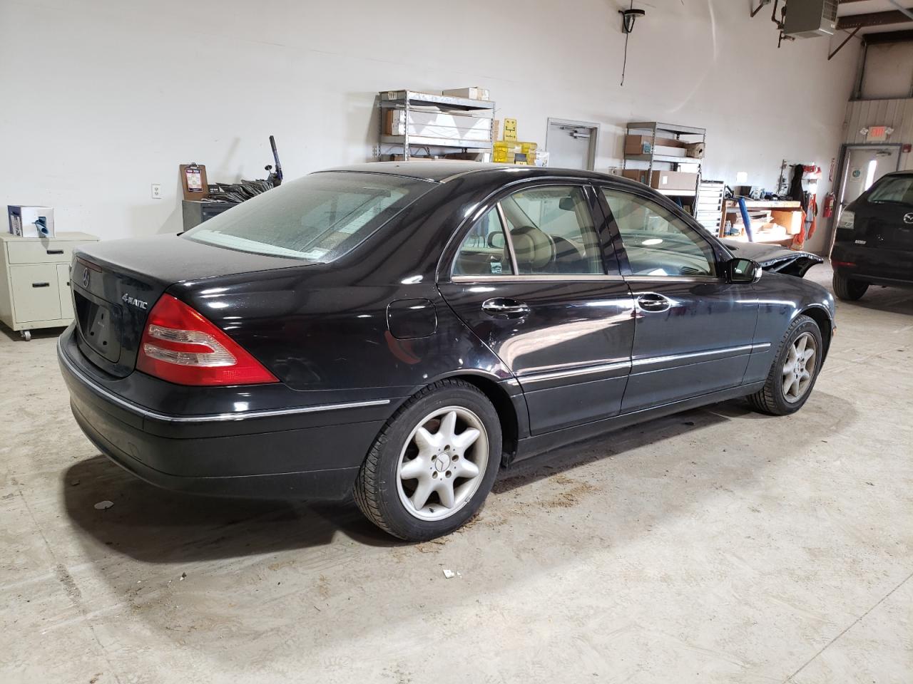 Photo 2 VIN: WDBRF81J14F504215 - MERCEDES-BENZ C-KLASSE 