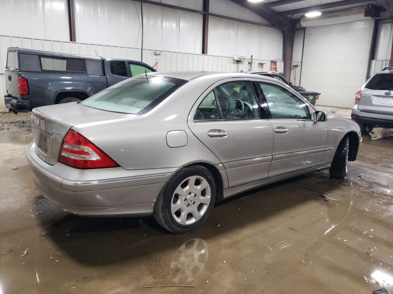 Photo 2 VIN: WDBRF81J25F657378 - MERCEDES-BENZ C-KLASSE 