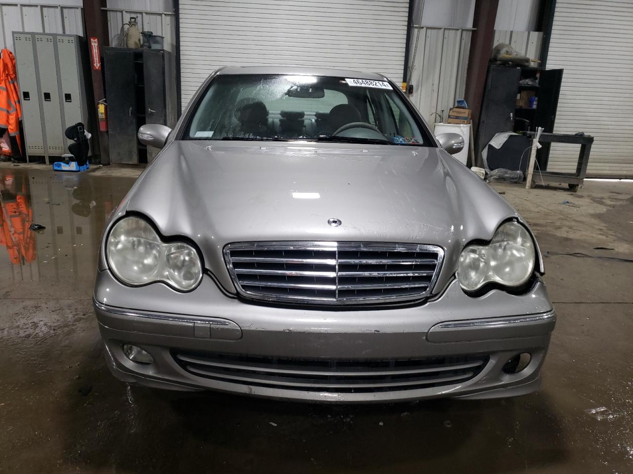 Photo 4 VIN: WDBRF81J25F657378 - MERCEDES-BENZ C-KLASSE 