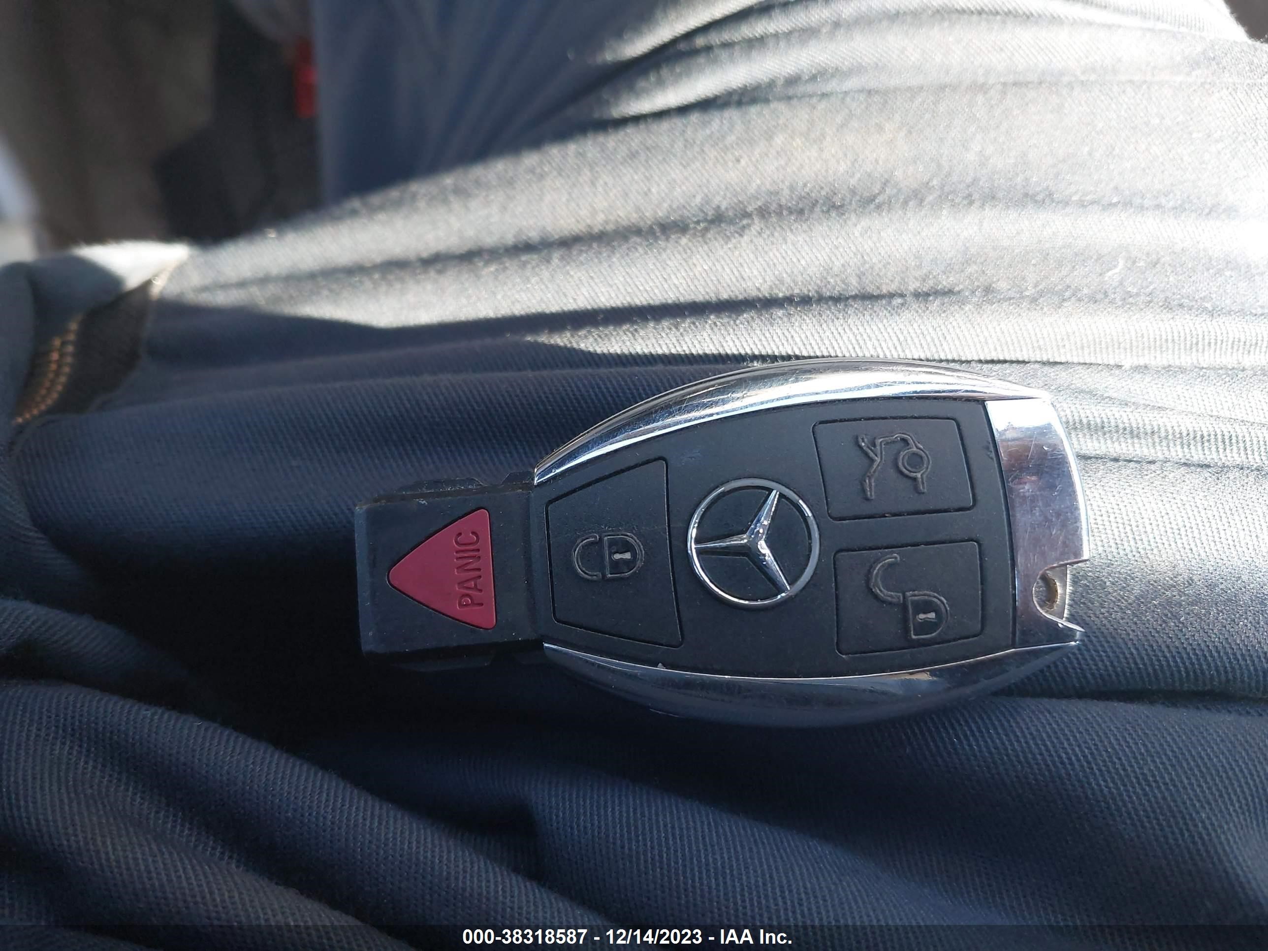 Photo 10 VIN: WDBRF81J35F704711 - MERCEDES-BENZ C-KLASSE 