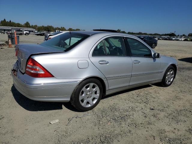 Photo 2 VIN: WDBRF81J65F693672 - MERCEDES-BENZ C-CLASS 