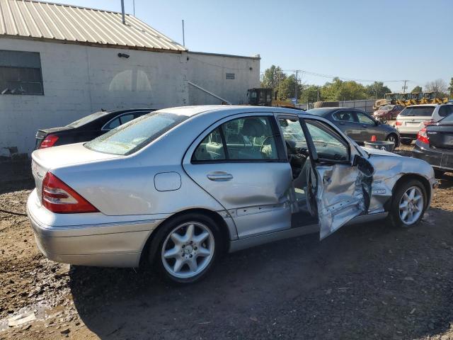 Photo 2 VIN: WDBRF81J84F505233 - MERCEDES-BENZ C 240 4MAT 