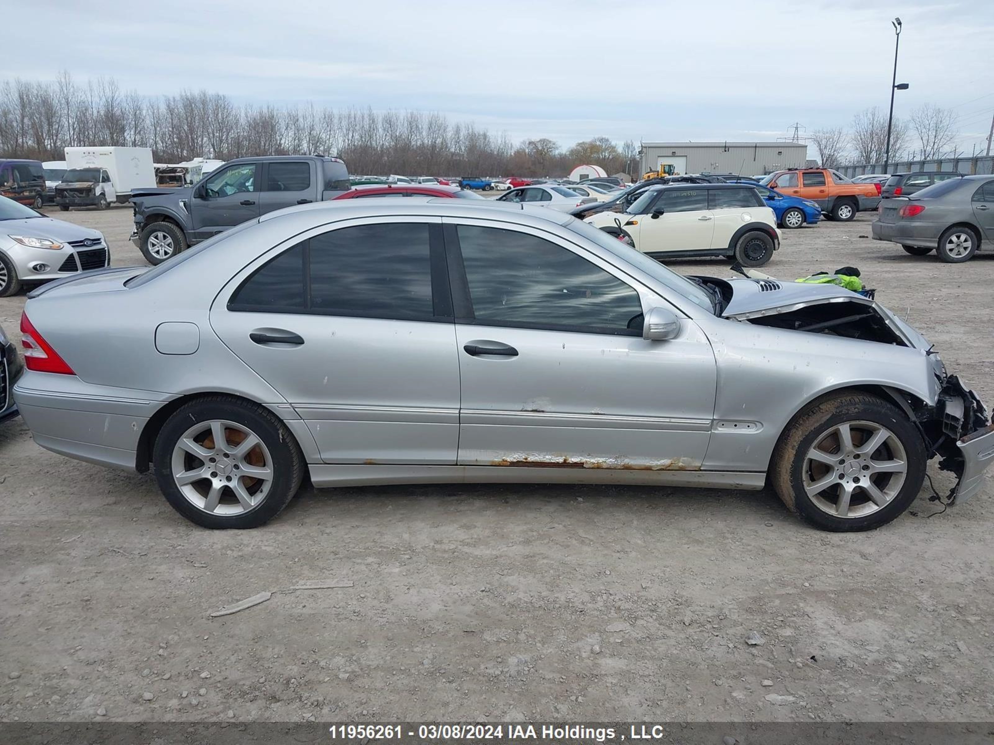 Photo 11 VIN: WDBRF81J95F580122 - MERCEDES-BENZ C-KLASSE 