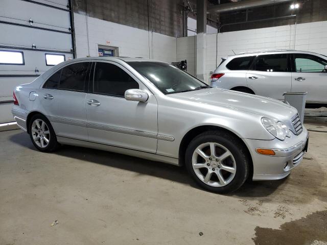 Photo 3 VIN: WDBRF81J95F583294 - MERCEDES-BENZ C-CLASS 