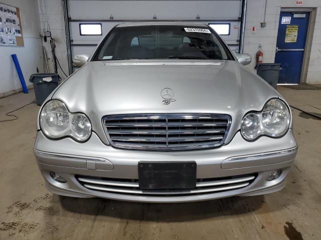 Photo 4 VIN: WDBRF81J95F583294 - MERCEDES-BENZ C-CLASS 