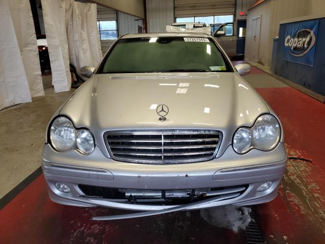 Photo 4 VIN: WDBRF81JX5F673392 - MERCEDES-BENZ C-CLASS 