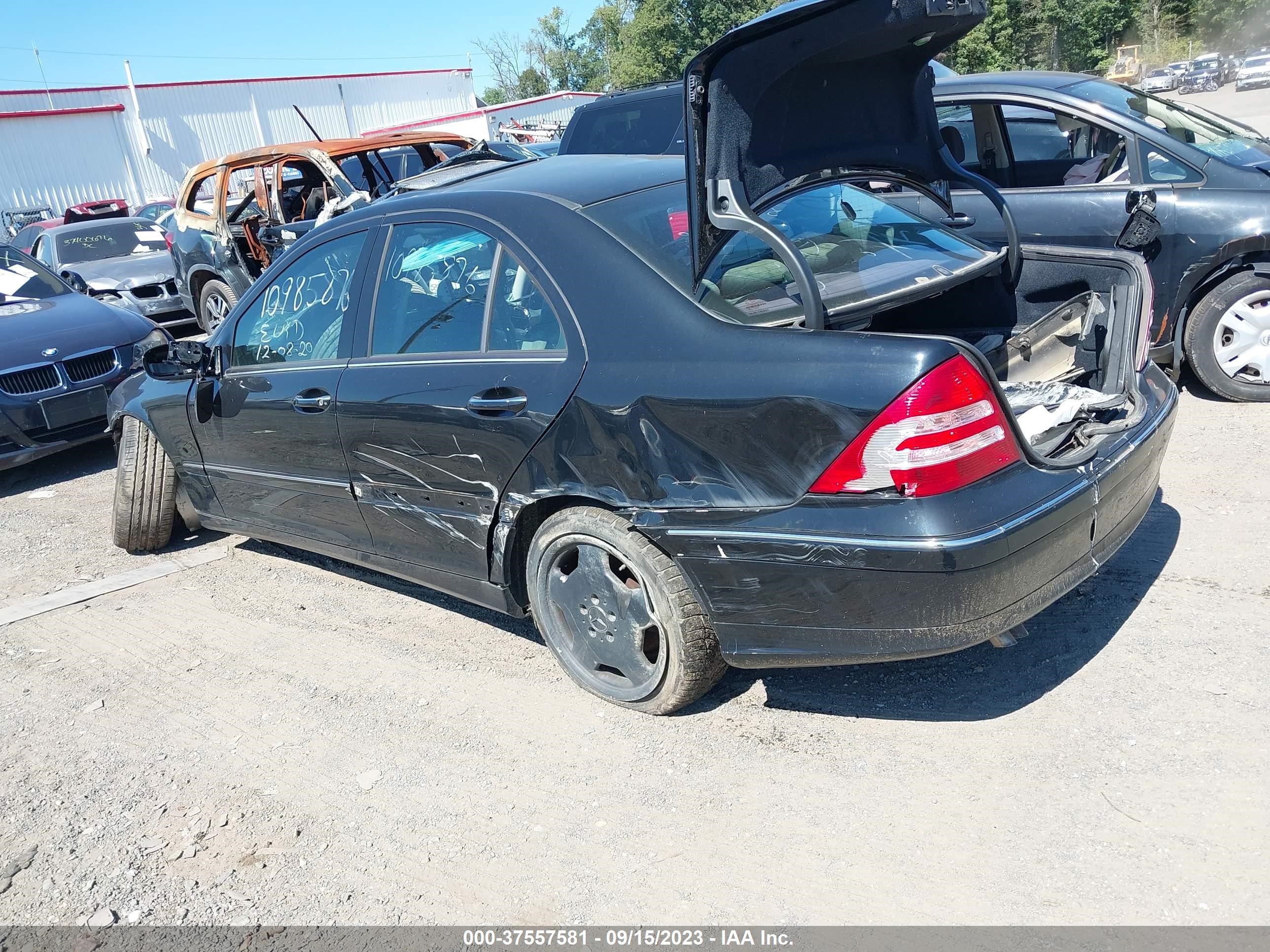 Photo 2 VIN: WDBRF84J15F585245 - MERCEDES-BENZ C-KLASSE 