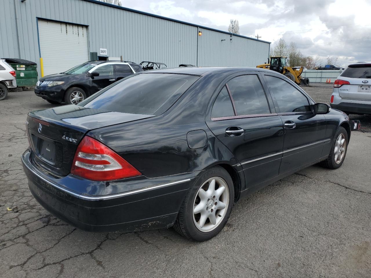 Photo 2 VIN: WDBRF84J34F447804 - MERCEDES-BENZ C-KLASSE 