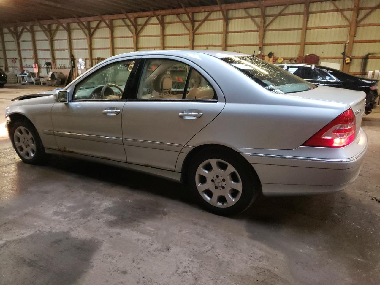 Photo 1 VIN: WDBRF84J55F637718 - MERCEDES-BENZ C-KLASSE 