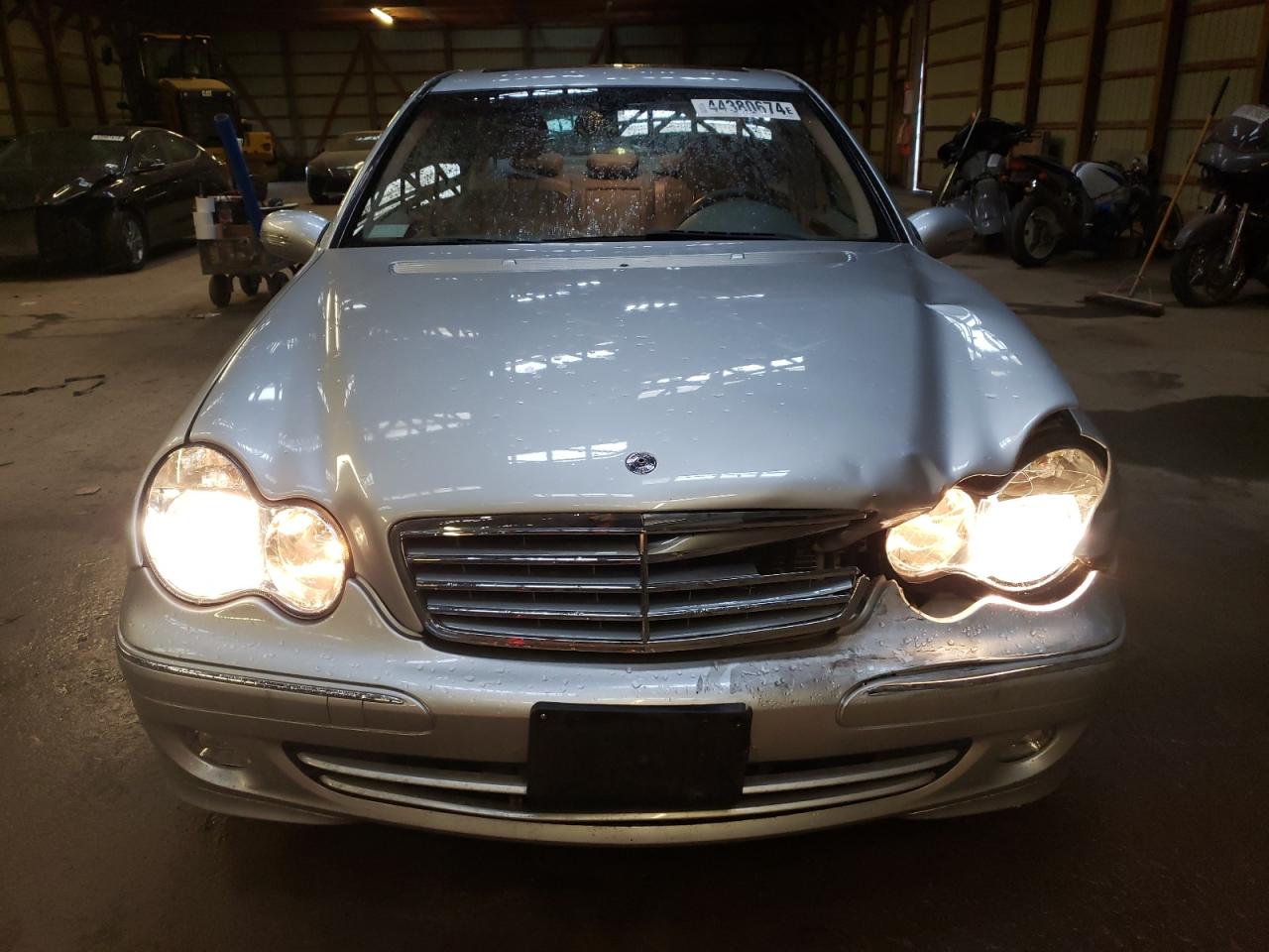 Photo 4 VIN: WDBRF84J55F637718 - MERCEDES-BENZ C-KLASSE 