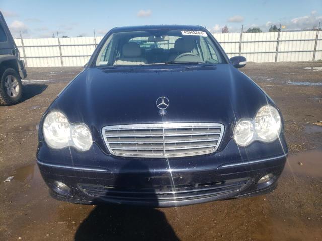 Photo 4 VIN: WDBRF92H37F885619 - MERCEDES-BENZ C-CLASS 