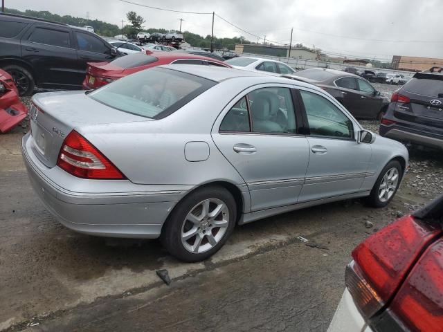 Photo 2 VIN: WDBRF92H57F867204 - MERCEDES-BENZ C-CLASS 