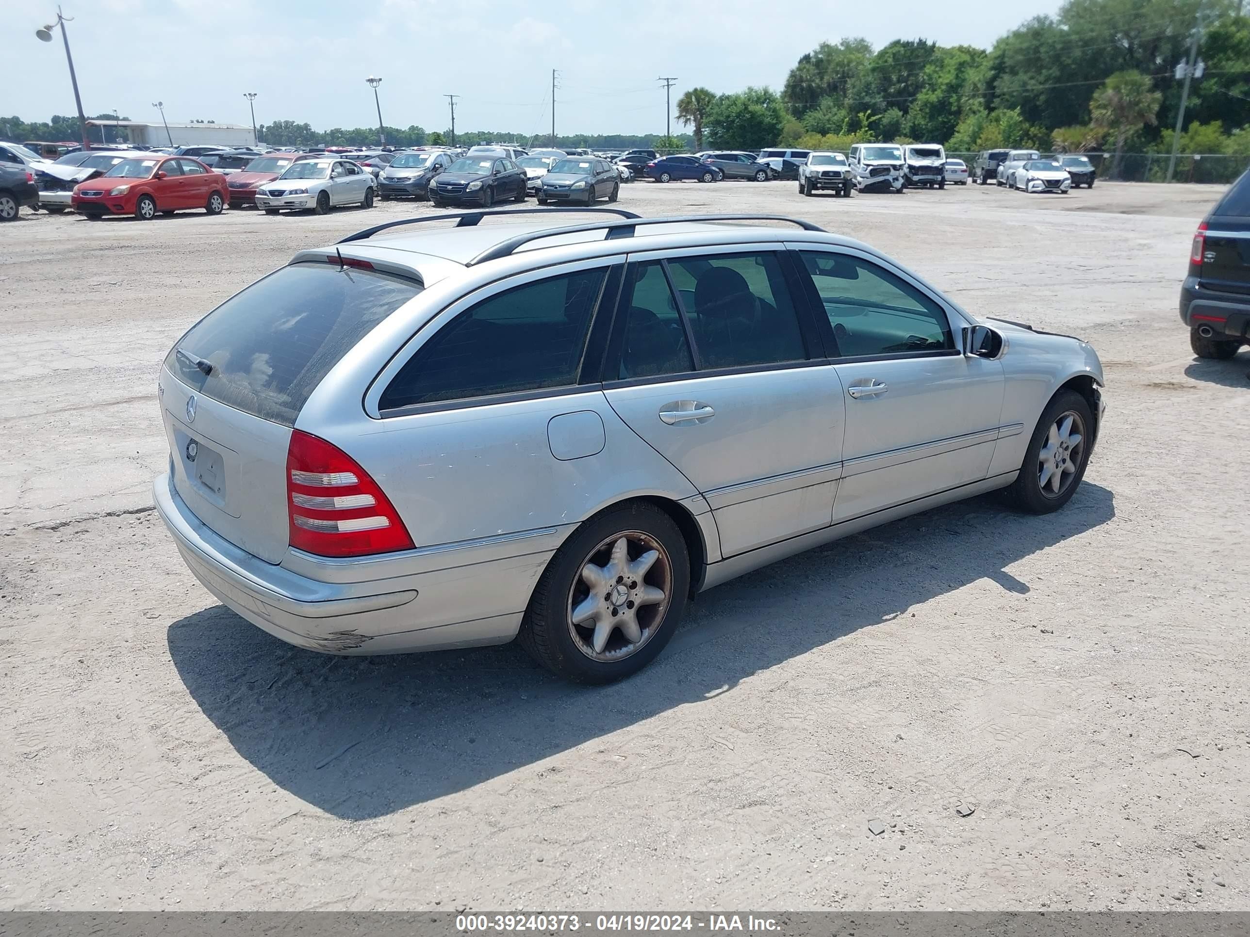 Photo 3 VIN: WDBRH64J03F295171 - MERCEDES-BENZ NULL 