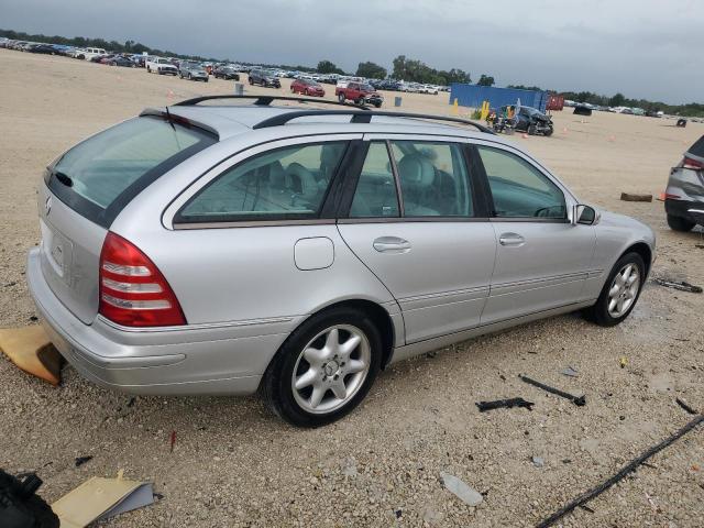 Photo 2 VIN: WDBRH64J22F153936 - MERCEDES-BENZ C-CLASS 