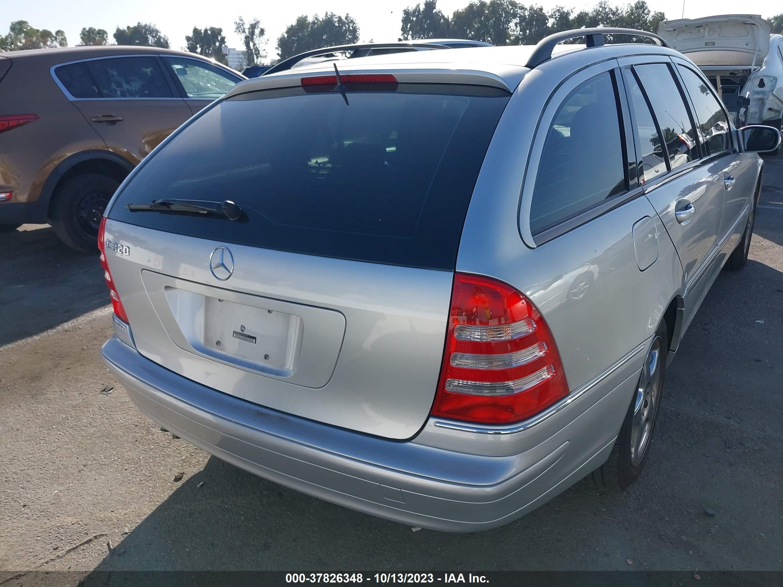 Photo 15 VIN: WDBRH64JX2F150959 - MERCEDES-BENZ C-KLASSE 