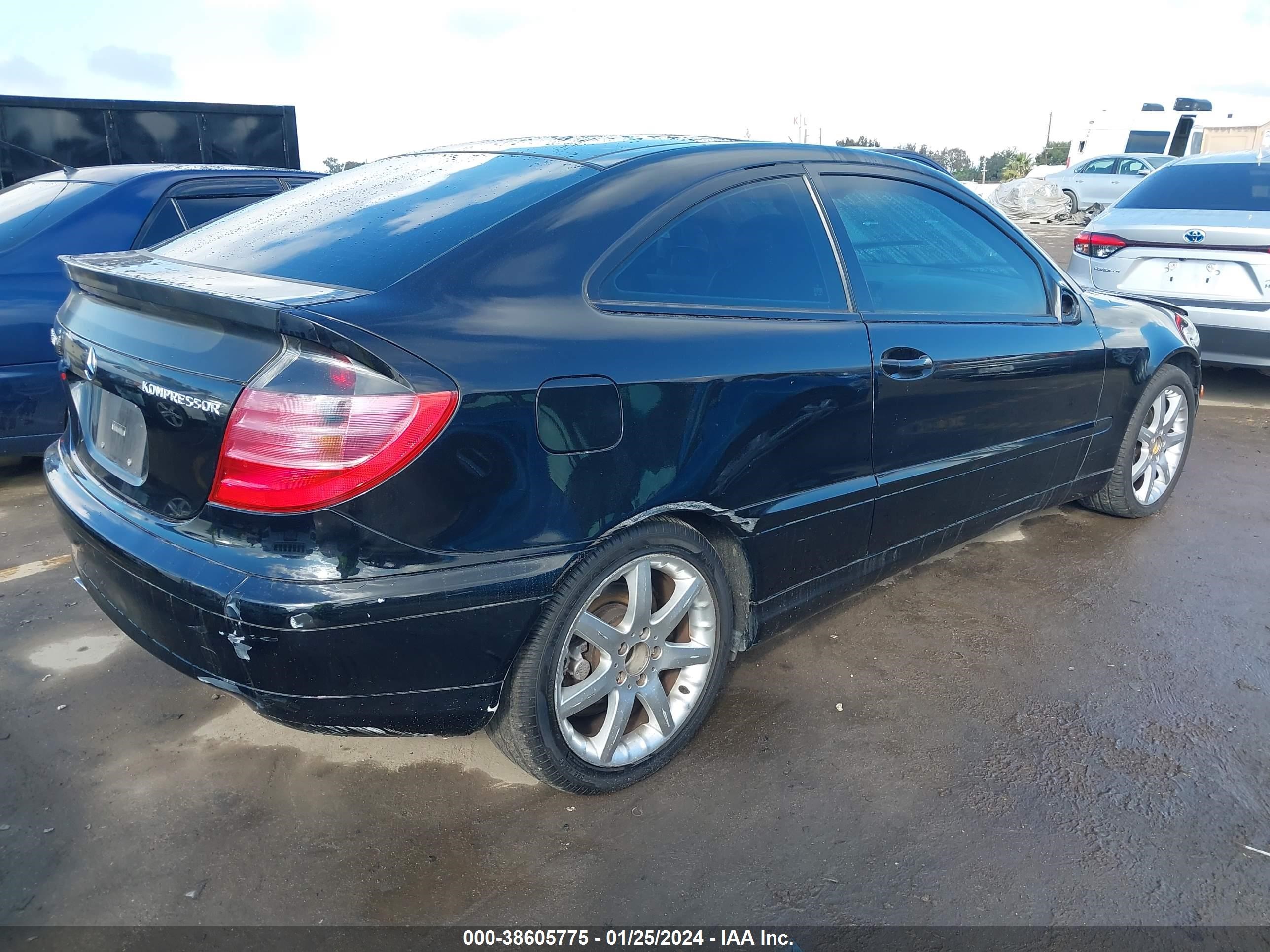 Photo 3 VIN: WDBRN40J04A622895 - MERCEDES-BENZ C-KLASSE 