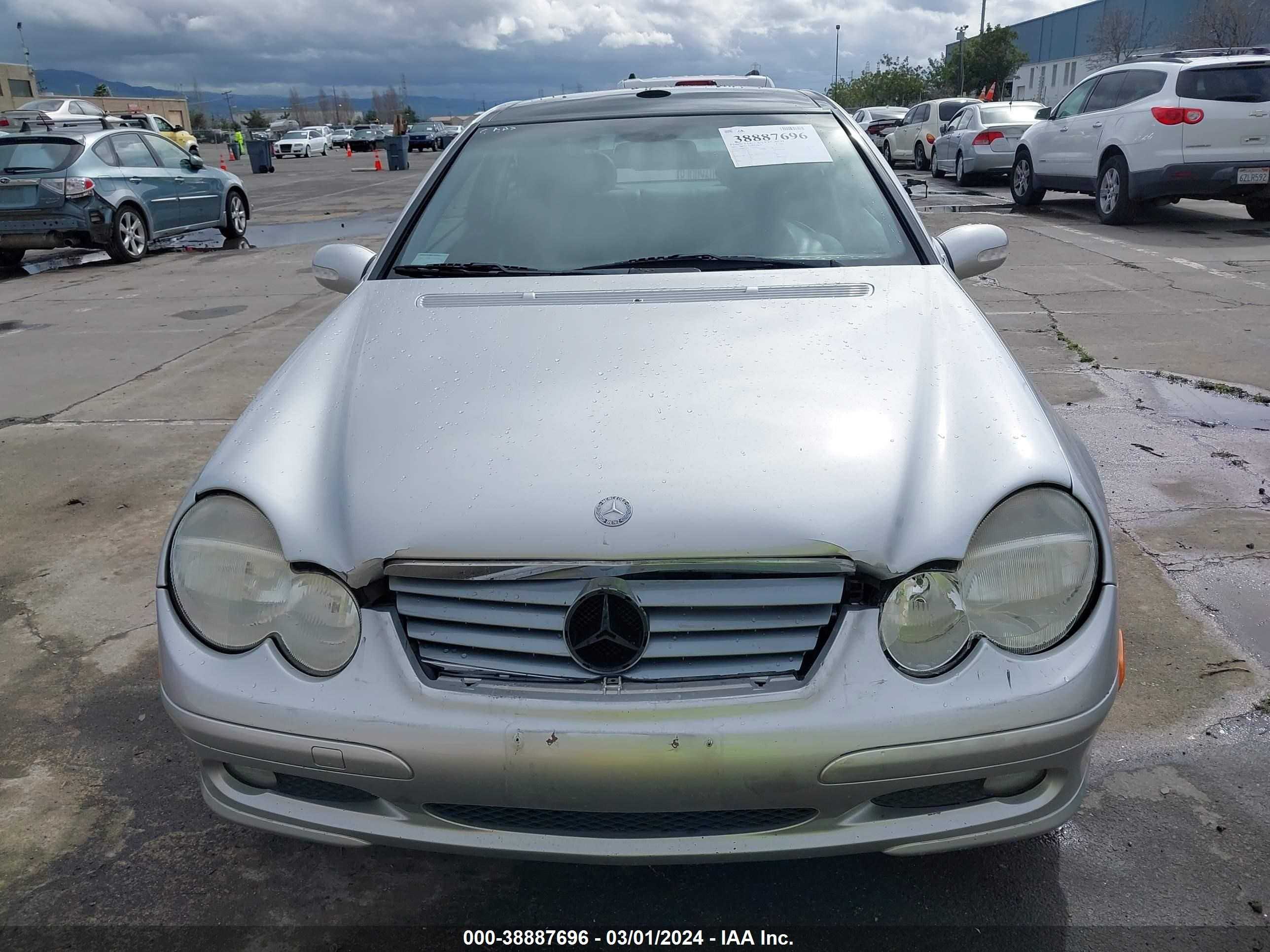 Photo 5 VIN: WDBRN40J13A495444 - MERCEDES-BENZ NULL 