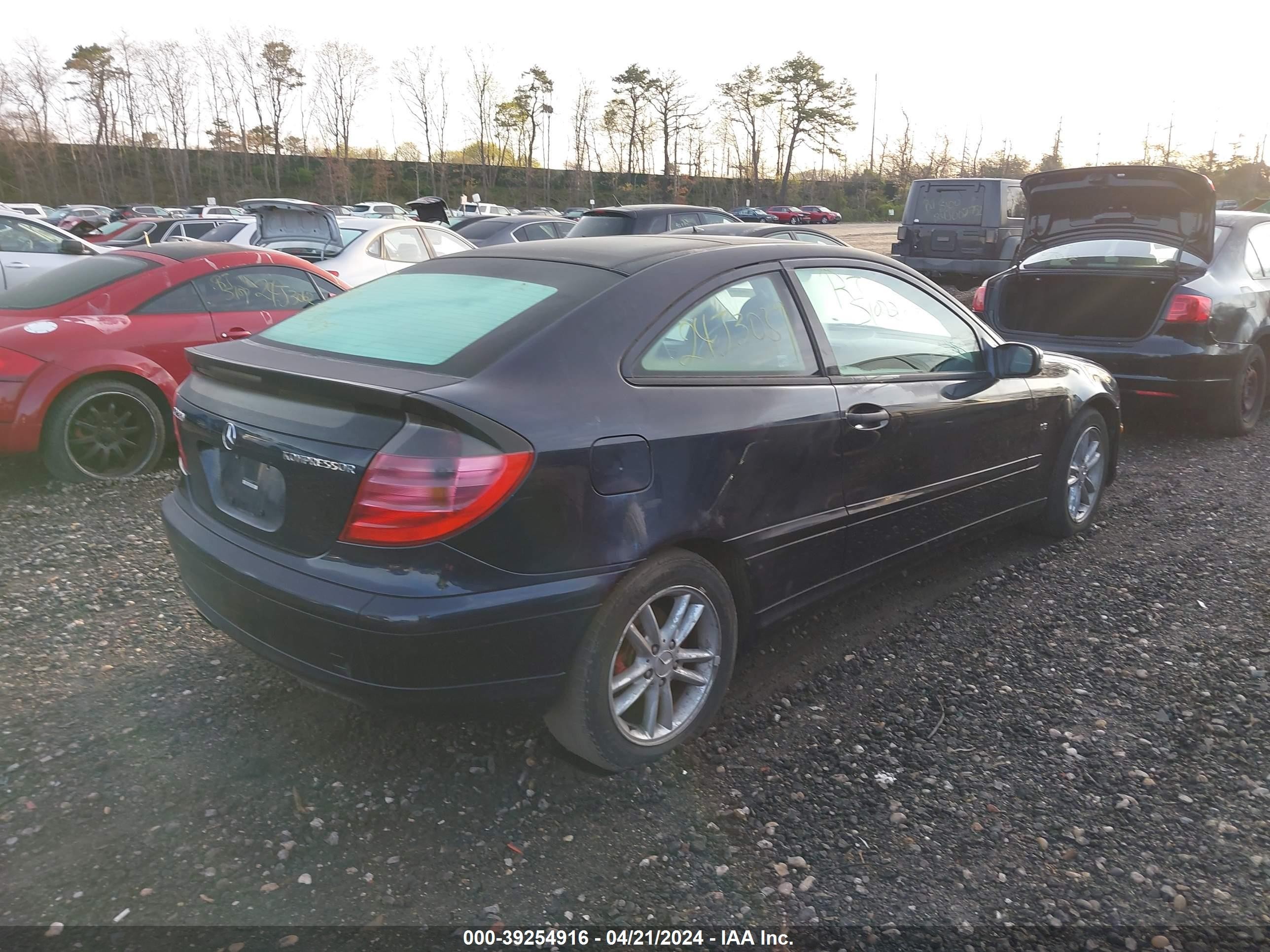 Photo 3 VIN: WDBRN40J43A457304 - MERCEDES-BENZ NULL 