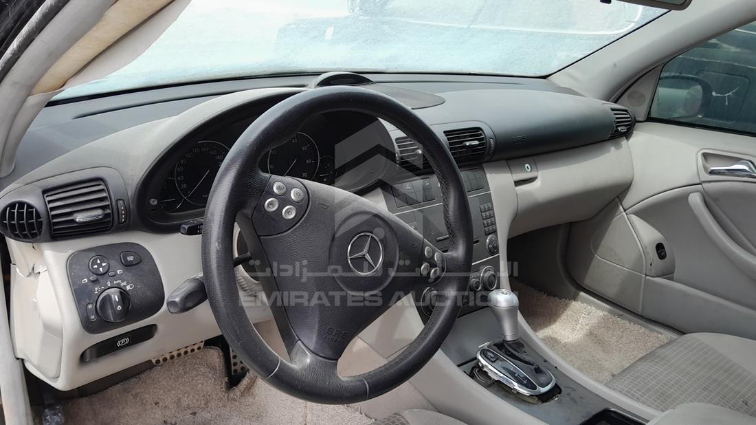 Photo 11 VIN: WDBRN46H97A960434 - MERCEDES 180 C 