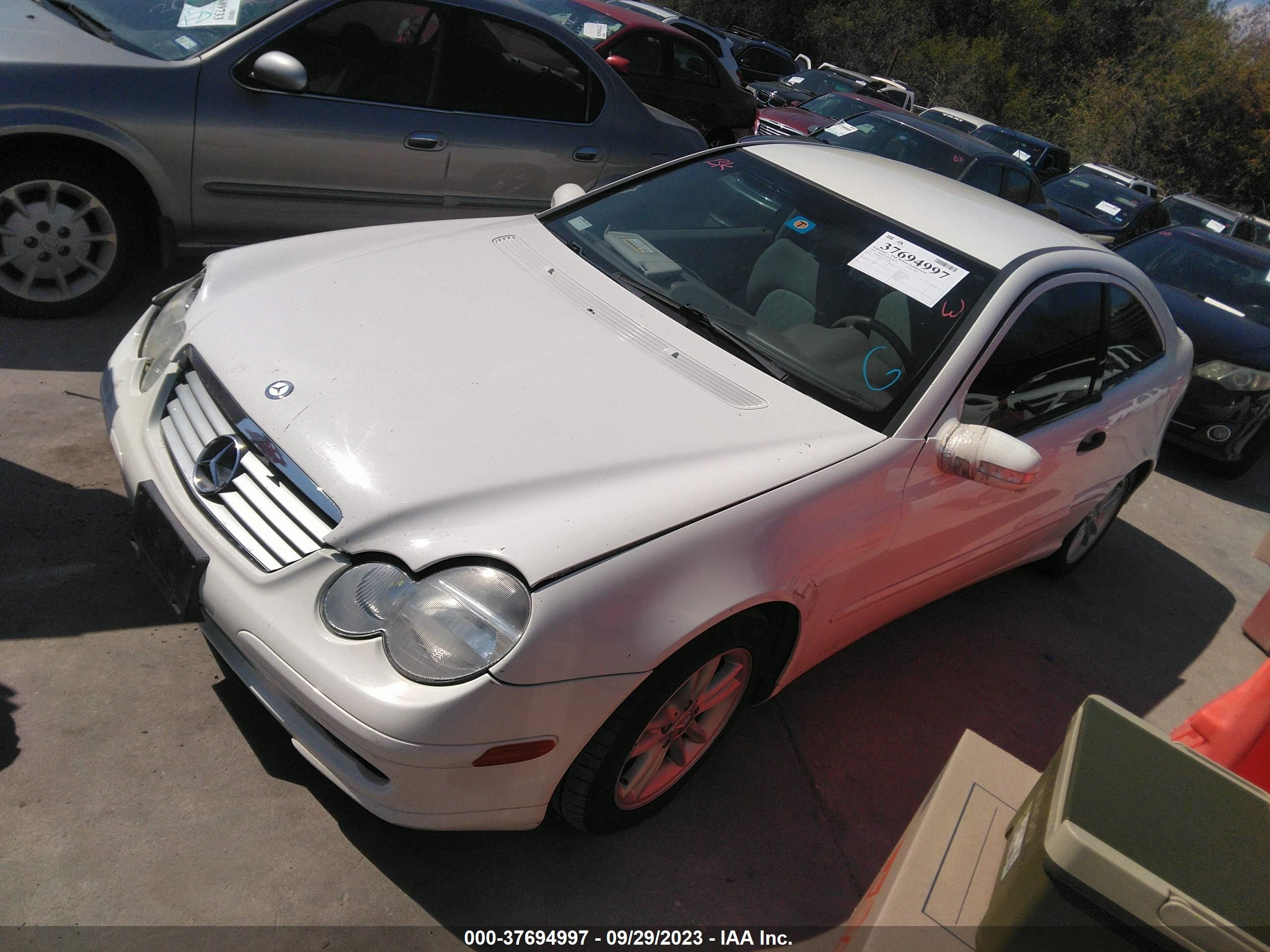 Photo 1 VIN: WDBRN47J12A324021 - MERCEDES-BENZ C-KLASSE 