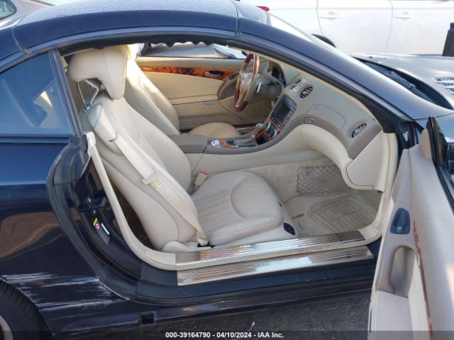 Photo 4 VIN: WDBSK7BA9BF162693 - MERCEDES-BENZ SL 550 