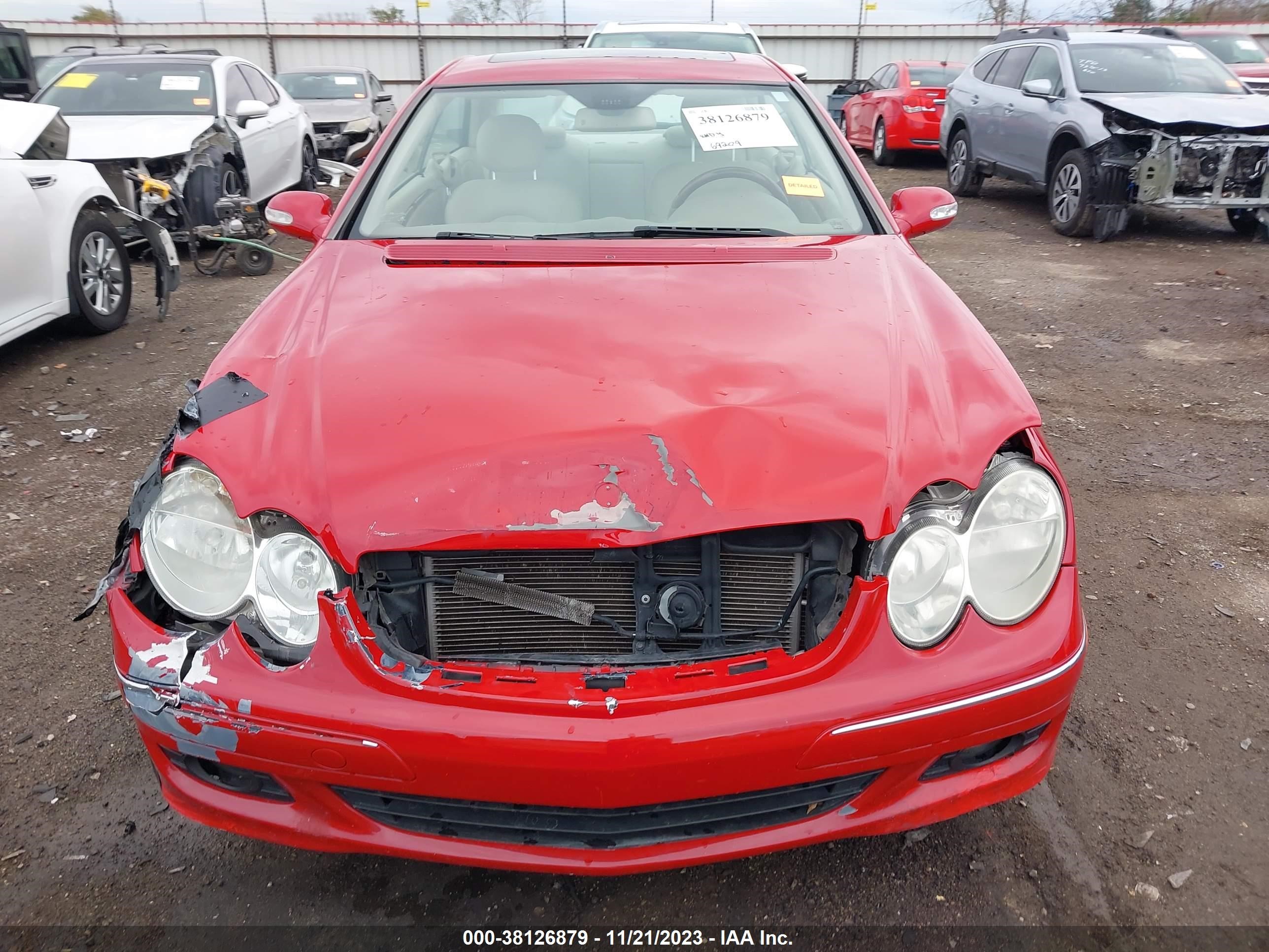 Photo 11 VIN: WDBTJ56H59F268152 - MERCEDES-BENZ NULL 